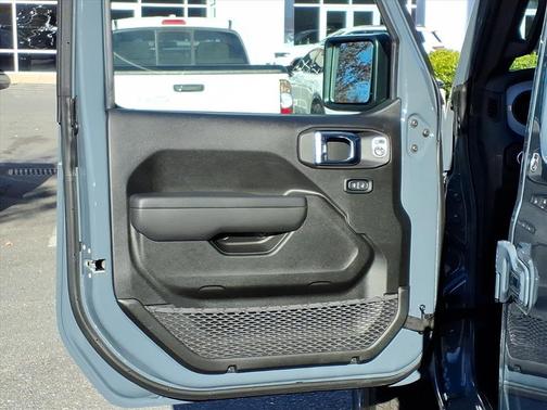 2025 Jeep Gladiator Sport S