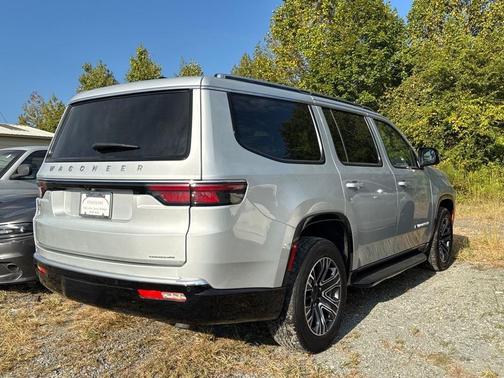 2024 Jeep Wagoneer Series II 4x2