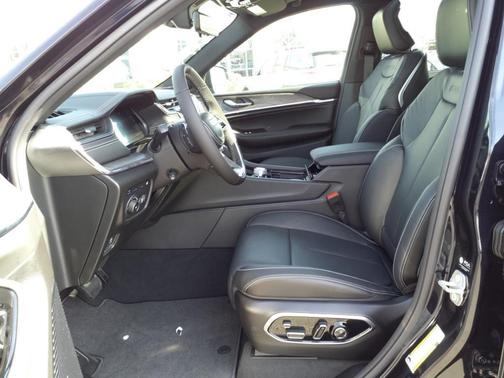 2024 Jeep Grand Cherokee 4xe Overland