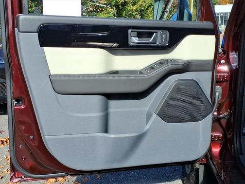 2025 INEOS Grenadier Fieldmaster