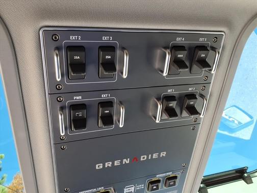 2025 INEOS Grenadier AWD