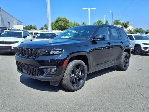 2025 Jeep Grand Cherokee Altitude