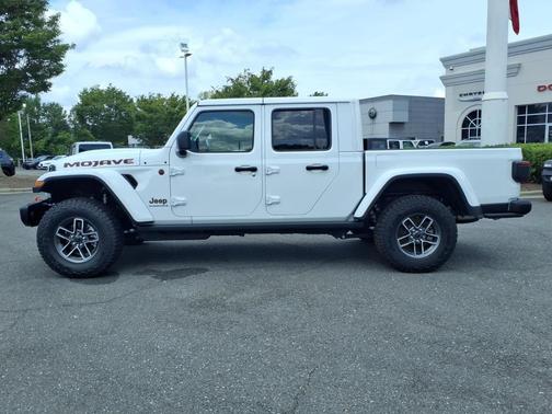 Bright White Clearcoat 2026 Jeep Gladiator Mojave X 4x4