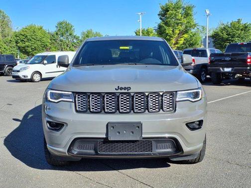 2022 Jeep Grand Cherokee Laredo