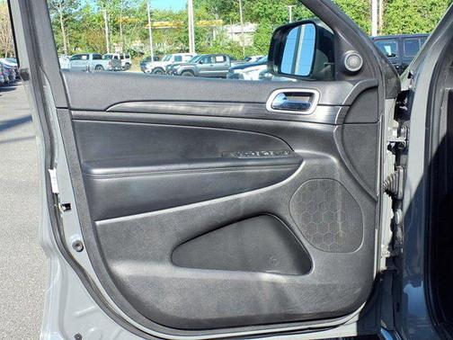 2022 Jeep Grand Cherokee Laredo