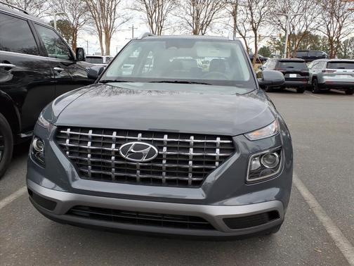 2024 Hyundai VENUE SEL