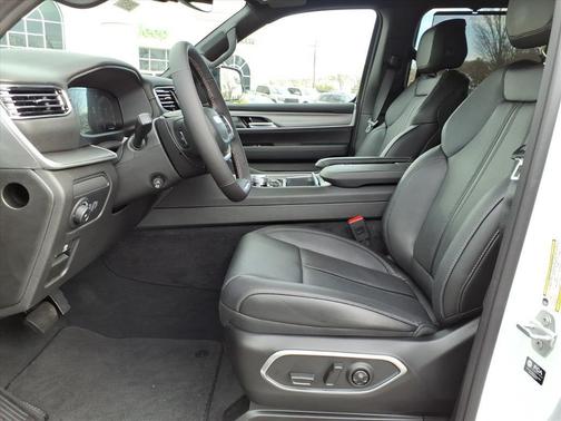 2025 Jeep Wagoneer L Series II Carbide 4x4