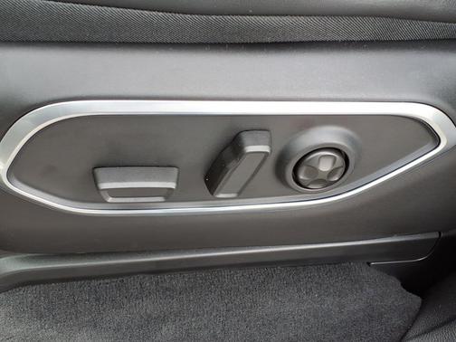 2025 Jeep Wagoneer L Series II Carbide 4x4