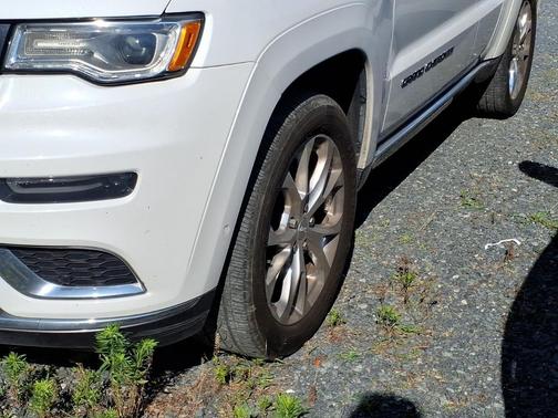 Ivory 3-Coat 2021 Jeep Grand Cherokee Summit