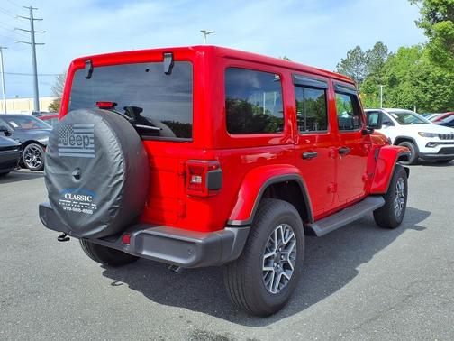 Firecracker Red Clearcoat 2026 Jeep Wrangler 4-Door Sahara 4x4