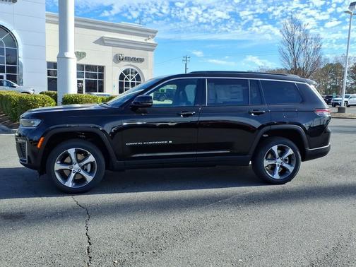 Diamond Black Crystal Pearlcoat 2026 Jeep Grand Cherokee L Limited