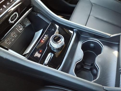 Diamond Black Crystal Pearlcoat 2026 Jeep Grand Cherokee L Limited