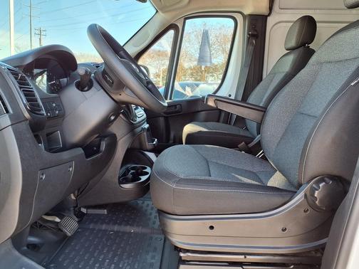 2025 RAM ProMaster 2500 Tradesman