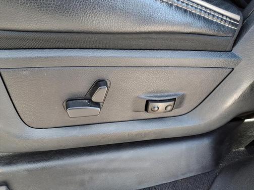 2019 RAM 2500 Laramie Crew Cab 4x4 6'4' Box