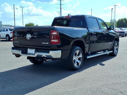 Diamond Black Crystal Pearlcoat 2024 RAM 1500 Laramie