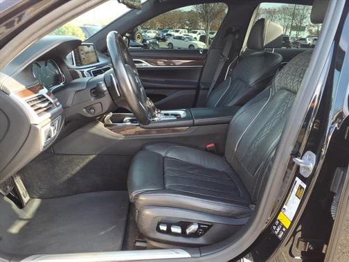 2019 BMW M760 xDrive