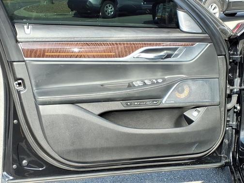 2019 BMW M760 xDrive