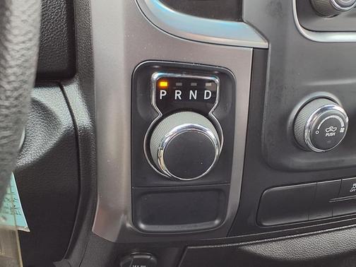 2024 RAM 1500 Classic Warlock Crew Cab 4x2 5'7' Box