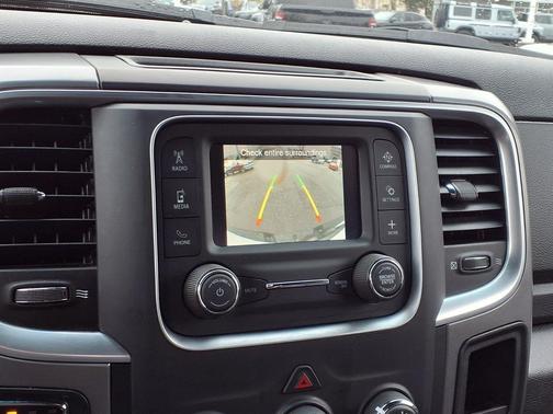 2024 RAM 1500 Classic Warlock Crew Cab 4x2 5'7' Box