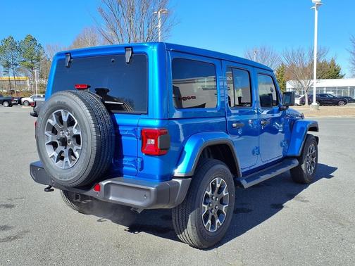 2026 Jeep Wrangler 4-Door Sahara 4x4