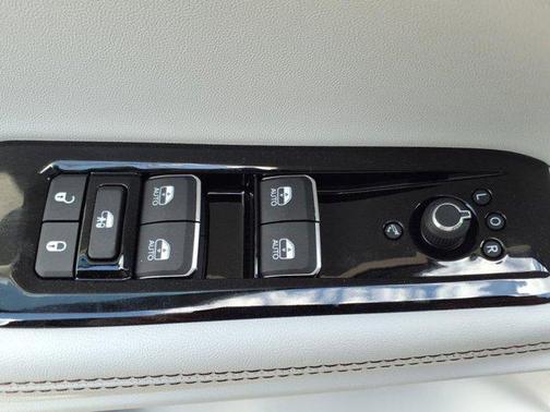 2025 Jeep Wagoneer S Limited