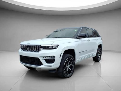 2022 Jeep Grand Cherokee Summit