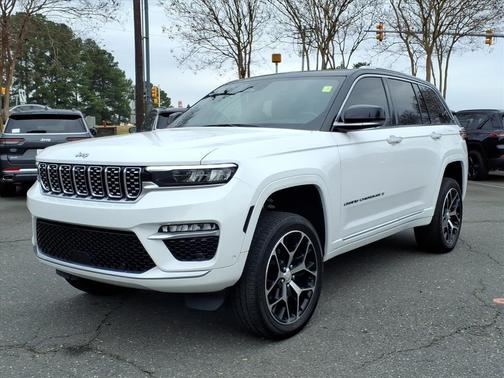 2022 Jeep Grand Cherokee Summit