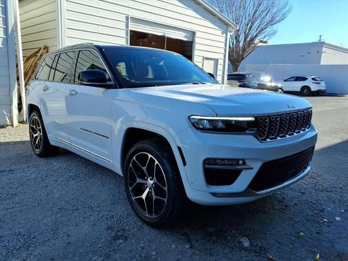 2022 Jeep Grand Cherokee Summit