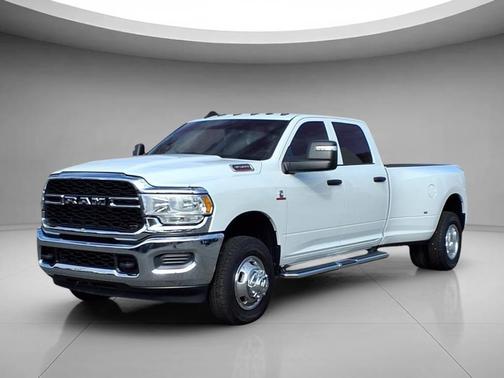 2024 RAM 3500 Tradesman Crew Cab 4x4 8' Box