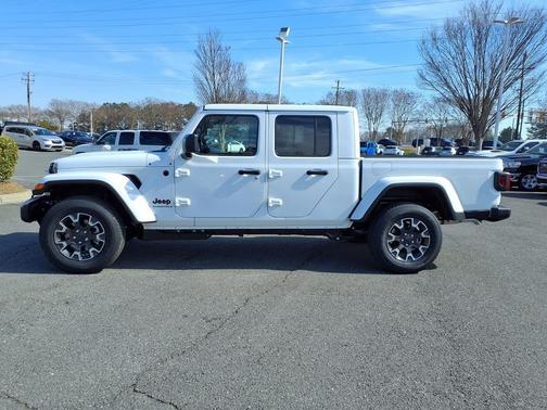 2026 Jeep Gladiator Sahara 4x4