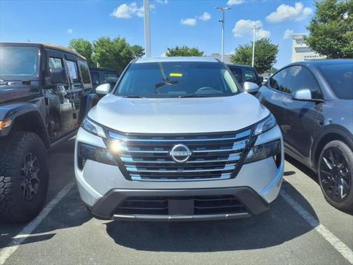2025 Nissan Rogue SV