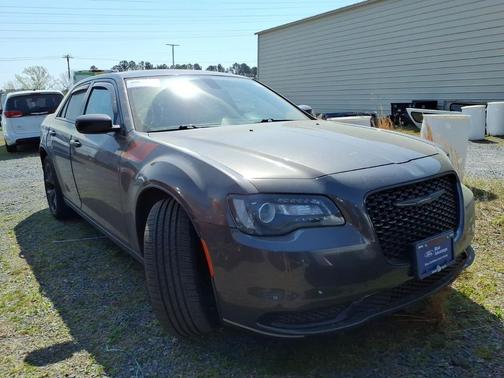 Granite Crystal Metallic Clearcoat 2022 Chrysler 300 Touring