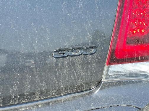 Granite Crystal Metallic Clearcoat 2022 Chrysler 300 Touring