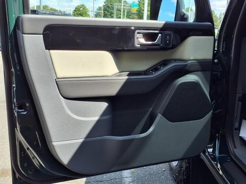 2025 INEOS Grenadier Fieldmaster