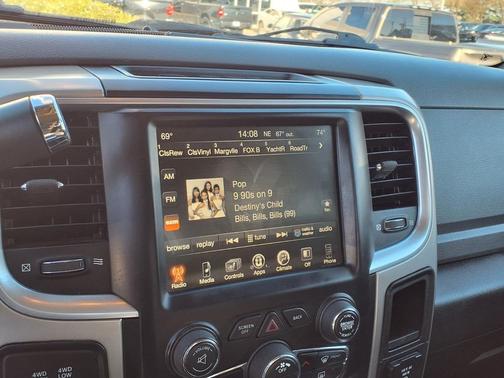 2017 RAM 3500 Big Horn Crew Cab 4x4 6'4' Box