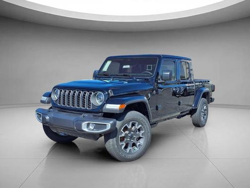 2026 Jeep Gladiator Sahara 4x4