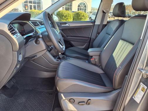 2024 Volkswagen Tiguan 2.0T Wolfsburg Edition