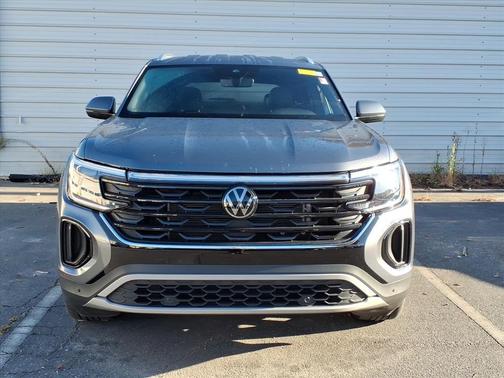 2024 Volkswagen Atlas Cross Sport 2.0T SE w/Technology 4MOTION