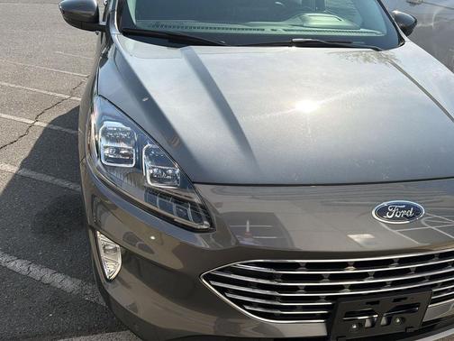 2022 Ford Escape Titanium