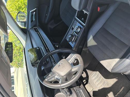 2024 Mitsubishi Outlander 