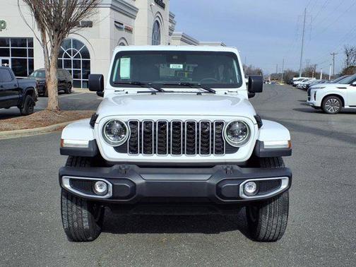 2025 Jeep Wrangler 4-Door Sahara 4x4