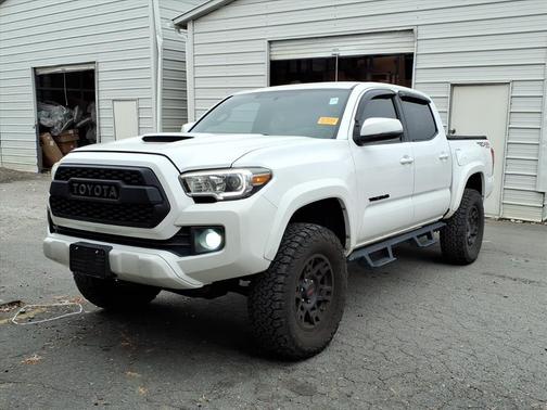 2016 Toyota Tacoma TRD Sport