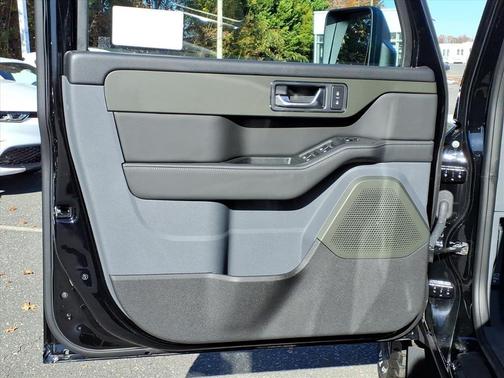 2025 INEOS Grenadier AWD