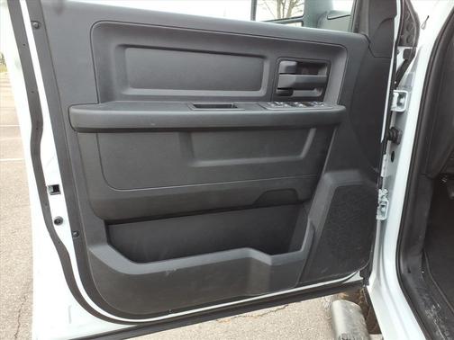 2026 RAM 2500 Black Express Crew Cab 4x4 6'4' Box