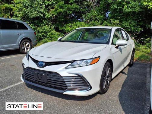 2023 Toyota Camry Hybrid XLE