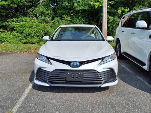 2023 Toyota Camry Hybrid XLE