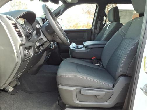 2026 RAM 3500 Tradesman Crew Cab 4x4 8' Box