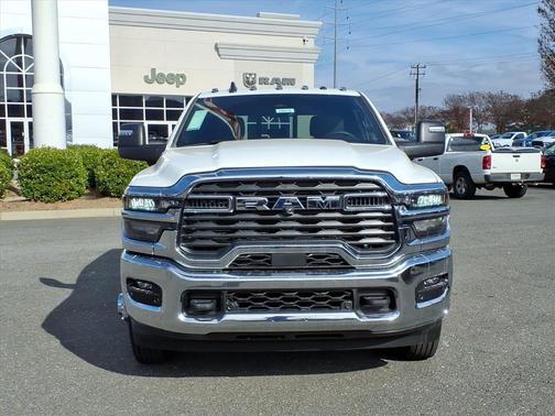 2026 RAM 3500 Tradesman Crew Cab 4x4 8' Box
