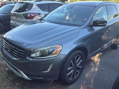 2017 Volvo XC60 T6 Dynamic