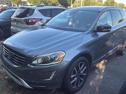 2017 Volvo XC60 T6 Dynamic